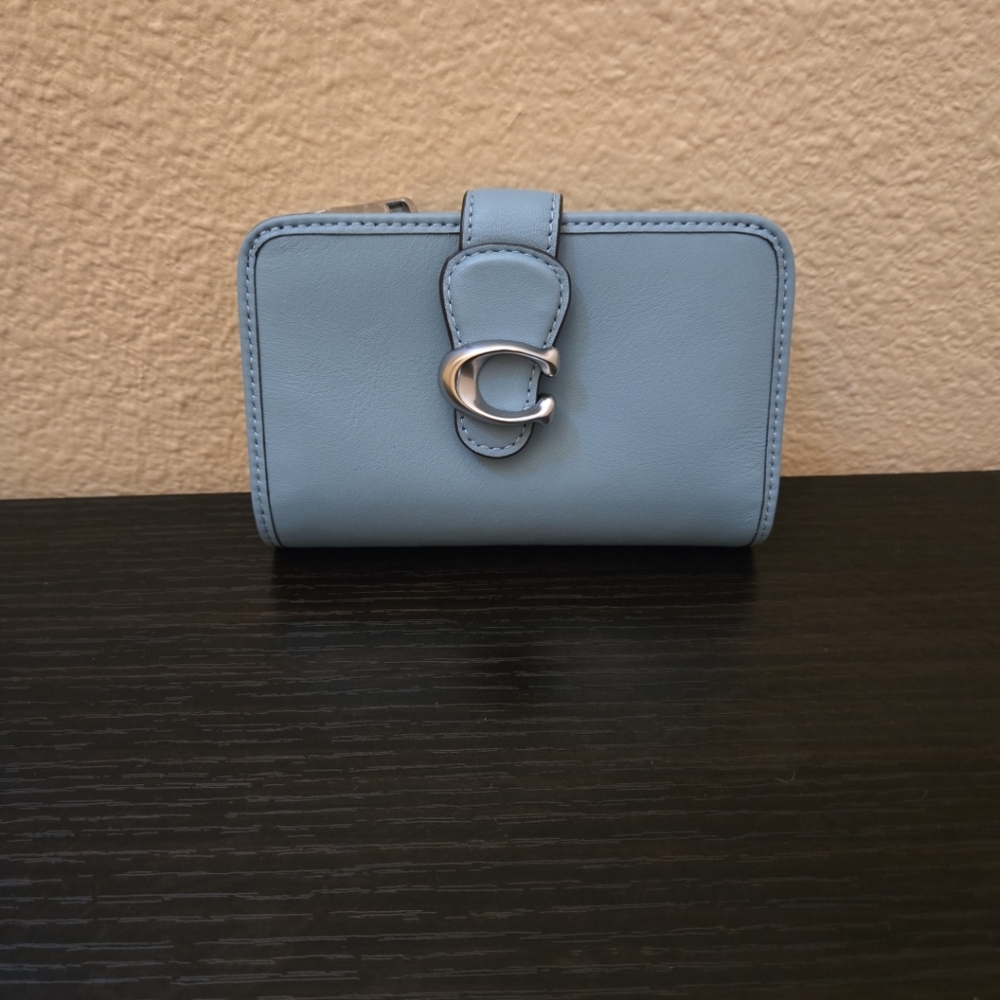 Coach  Tabby  Medium Wallet - Picture 4 of 12